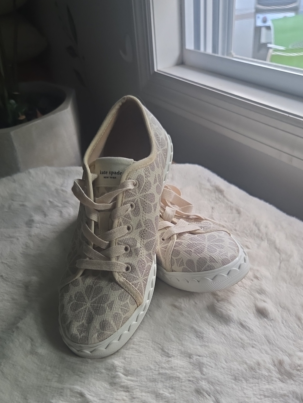 kate spade Beige Floral Lace-Effect Low-Top Sneakers